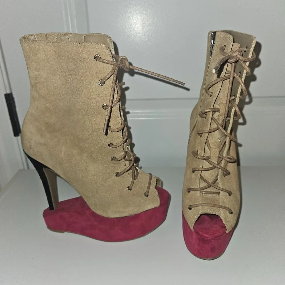 Dolce Vita 8 Bootie - Picture 1 of 12